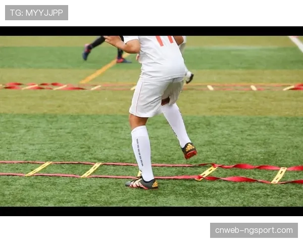 足球青训营引入压迫数据模拟器,用于训练年轻球员防守决策 足球青训营引入压迫数据模拟器,用于训练年轻球员防守决策