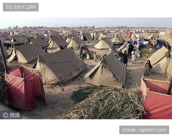 阿富汗女子足球队在难民营中通过收音机“收听”世界杯